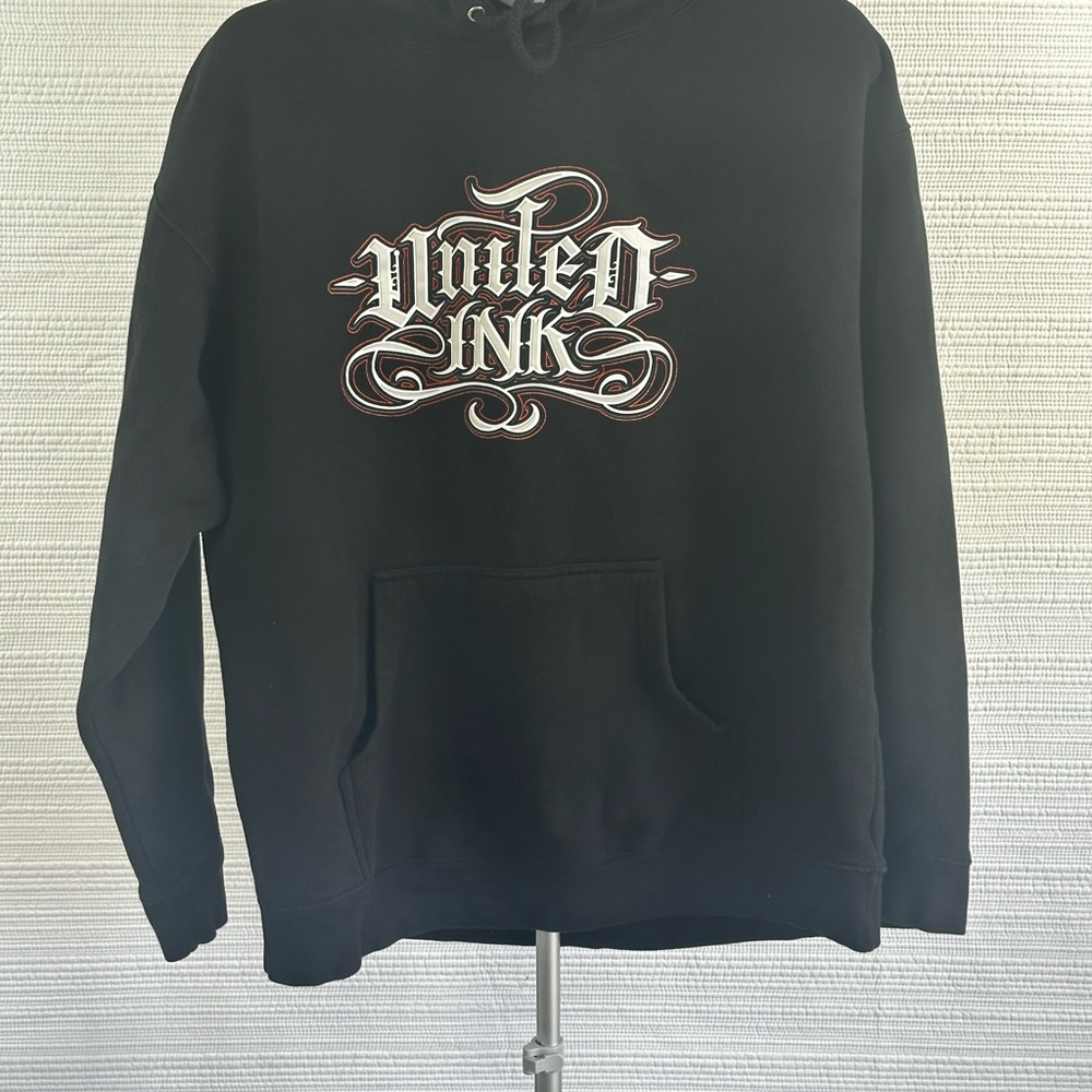 United Ink Black Gothic Logo Hoodie XL – Y2K Tattoo Streetwear Pullover